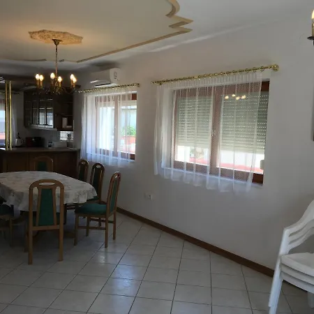 Csok Apartmanhaz Балатонфюред