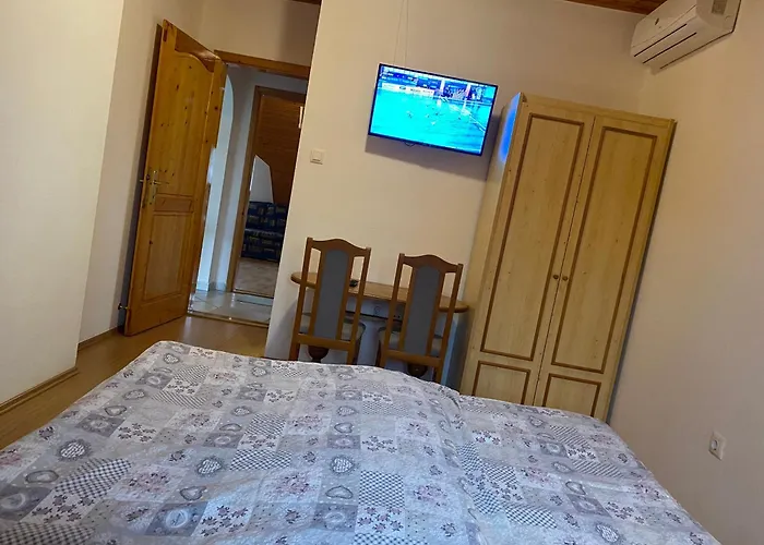 Csok Apartmanhaz * 블로톤퓌레드