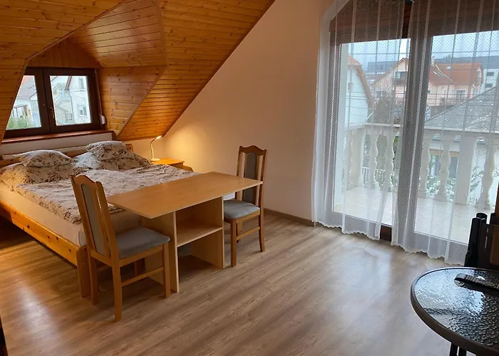 Csok Apartmanhaz 아파트 *