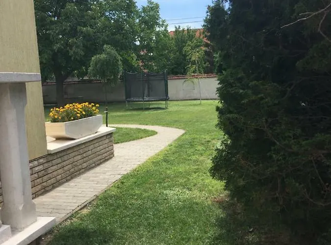 Csok Apartmanhaz 아파트 *